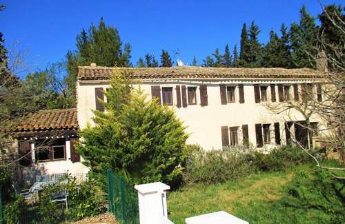 Uzes Apartment | 100% quiet in Uzès! Swimming-pool 12X8m, 60m²+private terrace, big garden, WIFI