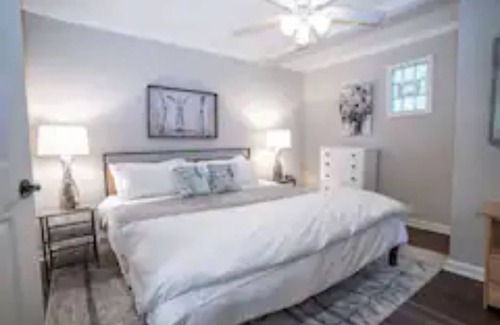 Milledgeville House | 100 Year Old Cutie Sparkles Like New! Walk to downtown.