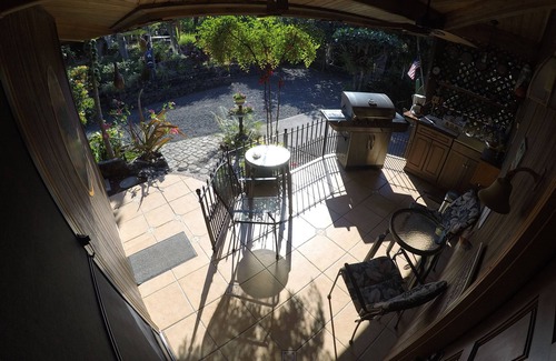 Kona Paradise Apartment | 1000 Ft Elevation Overlooking The Beautiful Pacific Ocean