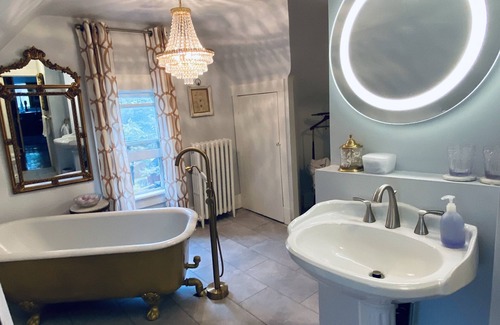 Gananoque Bed & Breakfast | 1000 Islands B&B – The Bulloch House