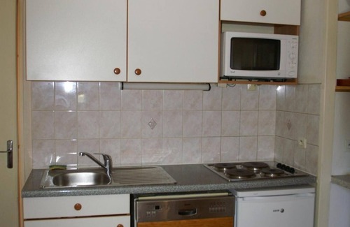Prapoutel Apartment | 100m from resort center, balcony, parking, tv, ski locker, 28m², Les 7 Laux