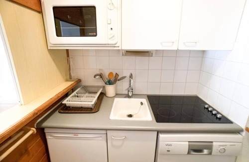 Tignes Apartment | 100m from resort center, 3rd floor, balcony, tv, ski locker, 27m², Tignes