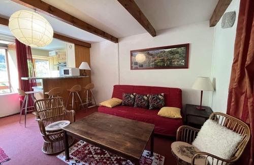 Le Sauze Apartment | 100m from ski slopes, 3rd floor, terrace, tv, 50m², Sauze - Super Sauze