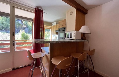 Le Sauze Apartment | 100m from ski slopes, 3rd floor, terrace, tv, 50m², Sauze - Super Sauze