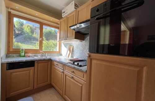 Le Sauze Apartment | 100m from ski slopes, 3rd floor, terrace, tv, 50m², Sauze - Super Sauze