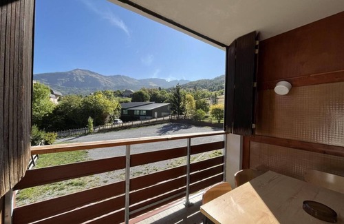 Le Sauze Apartment | 100m from ski slopes, 2nd floor, balcony, tv, 75m², Sauze - Super Sauze