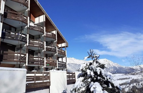 Le Sauze Apartment | 100m from ski slopes, 3rd floor, balcony, tv, 18m², Sauze - Super Sauze