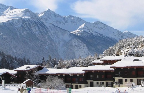 Villarodin-Bourget Apartment | 100m from ski slopes, 1st floor, balcony, parking, tv, ski locker, 47m², La Norma