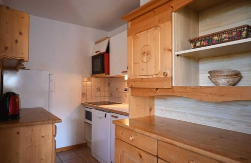 Vallandry Apartment | 100m from ski slopes, 1st floor, terrace, tv, 50m², Peisey-Vallandry