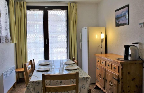 Risoul Apartment | 100m from ski slopes, 2nd floor, balcony, tv, ski locker, 34m², Risoul