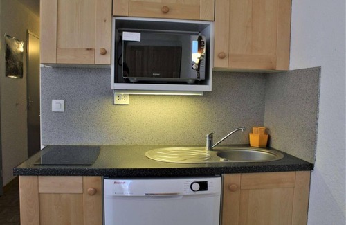 Risoul Apartment | 100m from ski slopes, 2nd floor, balcony, tv, ski locker, 34m², Risoul