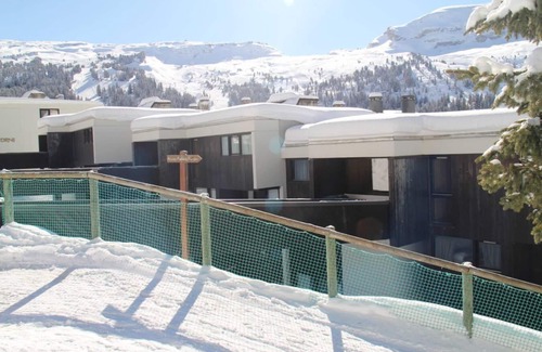 Flaine Apartment | 100m from ski slopes, 3rd floor, balcony, tv, ski locker, 48m², Flaine
