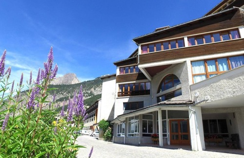 Ceillac Apartment | 100m from ski slopes, balcony, parking, tv, ski locker, 52m², Ceillac en Queyras