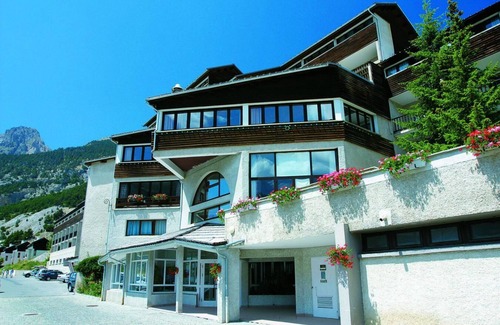 Ceillac Apartment | 100m from ski slopes, balcony, parking, tv, ski locker, 52m², Ceillac en Queyras