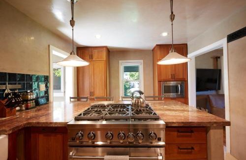 Northeast Santa Fe House | 101 Llano Largo