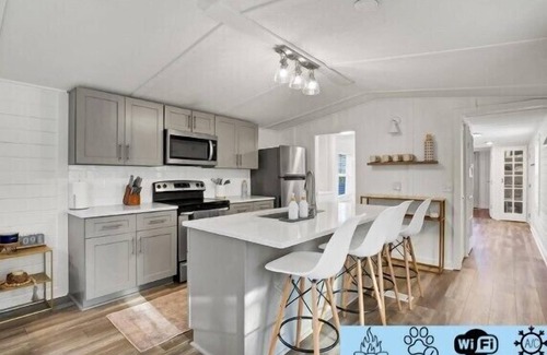 Sneads Ferry House | 101 Misty Hollow Lane: 2 BR, 2 BA in SNEADS FERRY, Sleeps 5