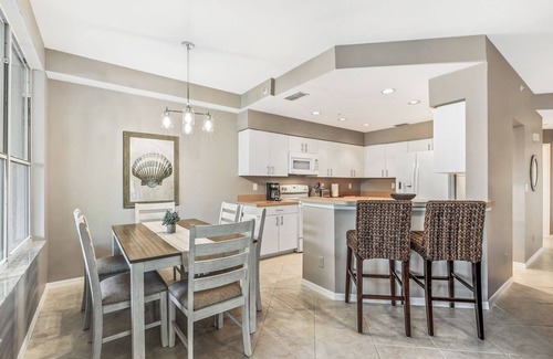 Bonita Springs Condo | 101 Pelican Landing Condo