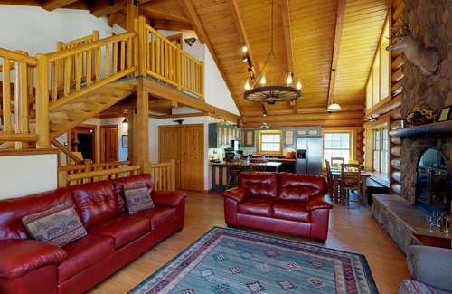 Red River Cabin | 101 River - Full Property