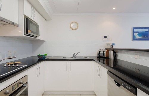 Shoal Bay Apartment | 101 The Breakwater 2 Messines - Linen, Wifi, Air con