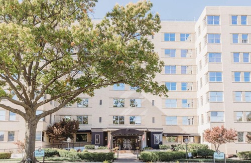 Bartlesville Apartment | 102 · Vintage Chic #102 - Hotel Phillips