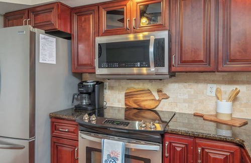 Holiday Isle Condo | 1033 - Shoreline Towers Stunning Beachfront Condo Free Beach Setup