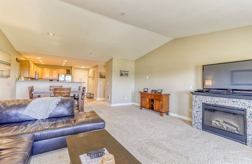 Westport Condo | 1035 Burk's Beach House - all are welcome here