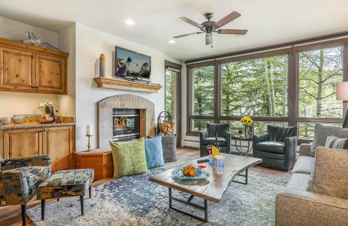 Highlands Townhomes Apartment | 104 Highlands Westview