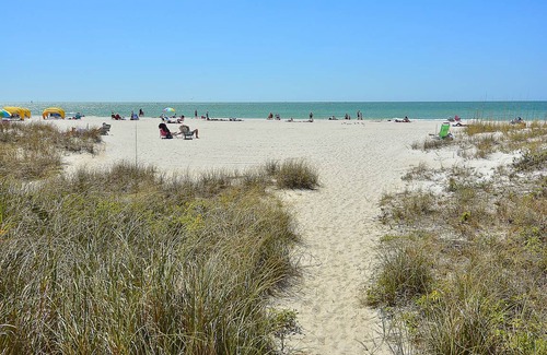 Madeira Beach Condo | 106 m² Condo ∙ 2 bedrooms ∙ 6 guests