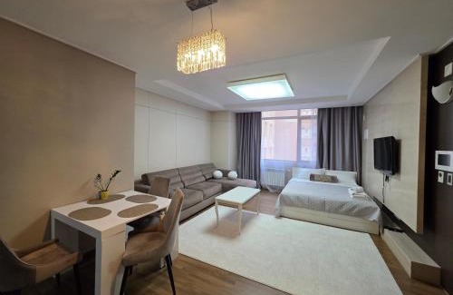 Almaty District Apartment | 108 Хайвилл 2х на 1-6 гостей с 2-мя кроватями и раскладной диван