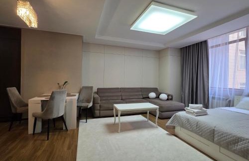Almaty District Apartment | 108 Хайвилл 2х на 1-6 гостей с 2-мя кроватями и раскладной диван