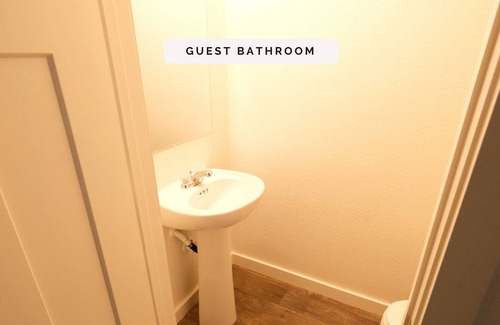 Barker House | 10A❤️ TWO STORY, 3 BDRM, 2.5 BATHS. N HOUSTON, IAH