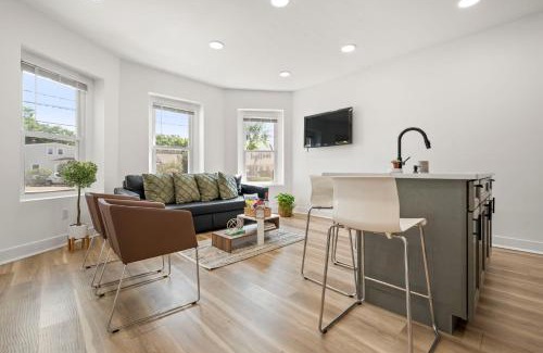 Fair Lawn House | 10Guests! Parking 1ST FLOOR-Duplex