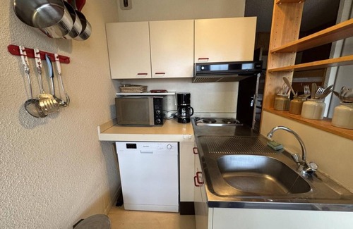 Saint-Chaffrey Apartment | 10m from ski slopes, 2nd floor, balcony, tv, 26m², Serre Chevalier