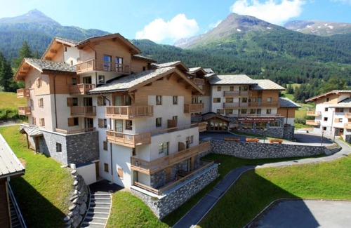 Val Cenis Apartment | 10m from ski slopes, 3rd floor, balcony, parking, tv, ski locker, 40m², Val Cenis