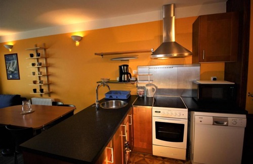 Tignes le Lac Apartment | 10m from ski slopes, 2nd floor, balcony, tv, ski locker, 28m², Tignes