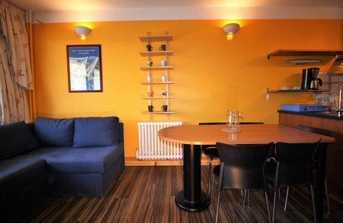 Tignes le Lac Apartment | 10m from ski slopes, 2nd floor, balcony, tv, ski locker, 28m², Tignes