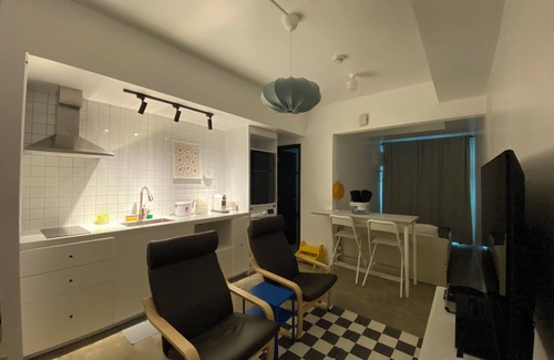 Bangkal House | 10mins to Greenbelt Mal-San Lorenzo Place