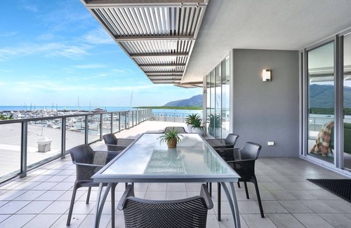 Cairns Central Business District Condo | 11 Harbour Lights- Luxury Waterfront 3BR Apartment | Ocean Views | Pool + Sauna