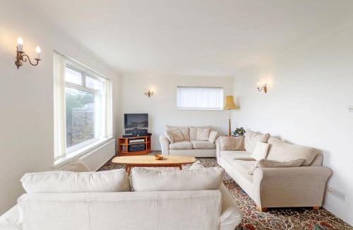 Aldwick House | 11 Shorecroft, Aldwick