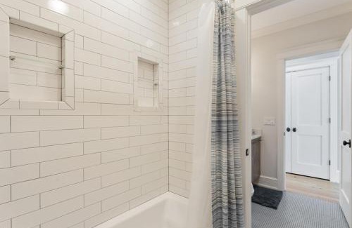 Folly Beach House | 1103 E Arctic - Salty Lady - Beautiful Custom Oceanfront Home - Hot tub