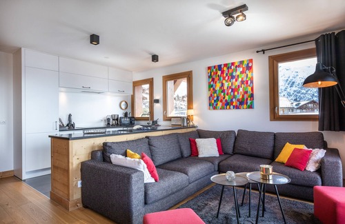 Les Eucherts Apartment | 110m² apartment, 4 * full services, 4 bedrooms, 3 bathrooms/d, south balcony and 2 parking spaces