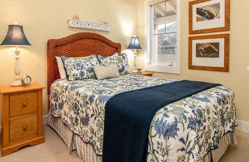 Oroville House | 113 Malarkey Lane (Beach Front)