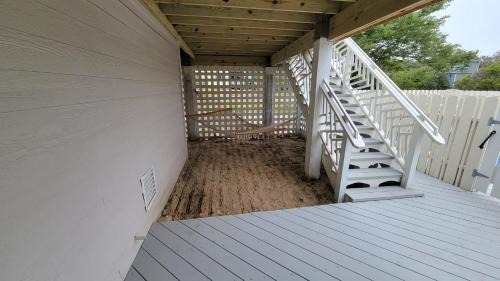 Tuckahoe House | 114 Sandbar, Private Pool, Short Walk to Beach