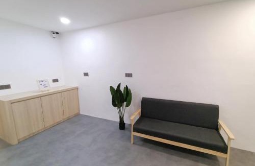Pauh Hotel | 1188 GUEST HOUSE