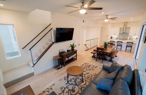 Imperial Beach House | 119 Elm Ave · San Diego Beachfront House 60s to sand, surf, pier