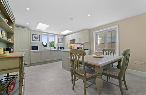 Bury St Edmunds Apartment | 119 Northgate st - Delightful one bedroom apartment with fantastic living space