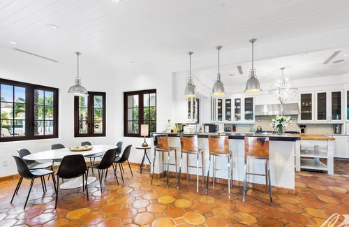 Northeast Miami House | 11br Villa Calabassa on the Water