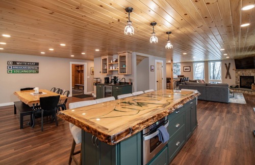 Sunday River Area House | 12 Bed, 6 Bath, 20 Guests STEPS from Sunday River w/Hot Tub & Game Room