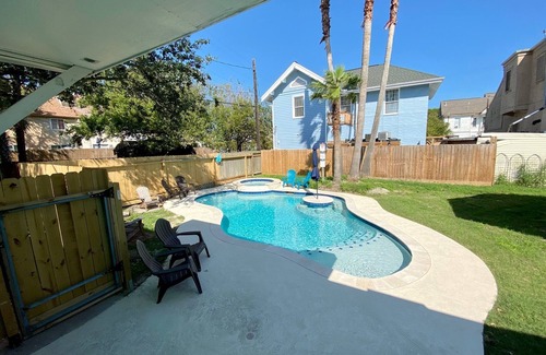 San Jacinto House | 12-Bedroom Home with Private Pool & Large Yard, About Half Mile to Beach
