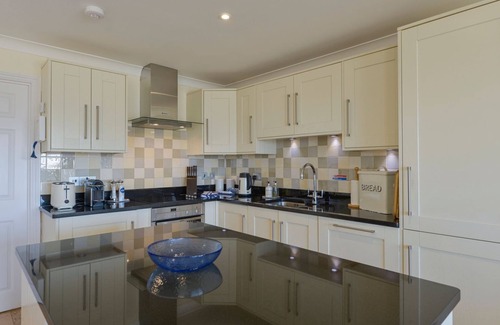 Burgh Island Cottage | 12 BURGH ISLAND CAUSEWAY, family friendly in Bigbury-On-Sea